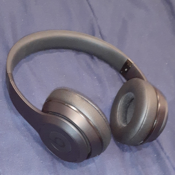 Beats Solo 3 - Picture 2 of 2